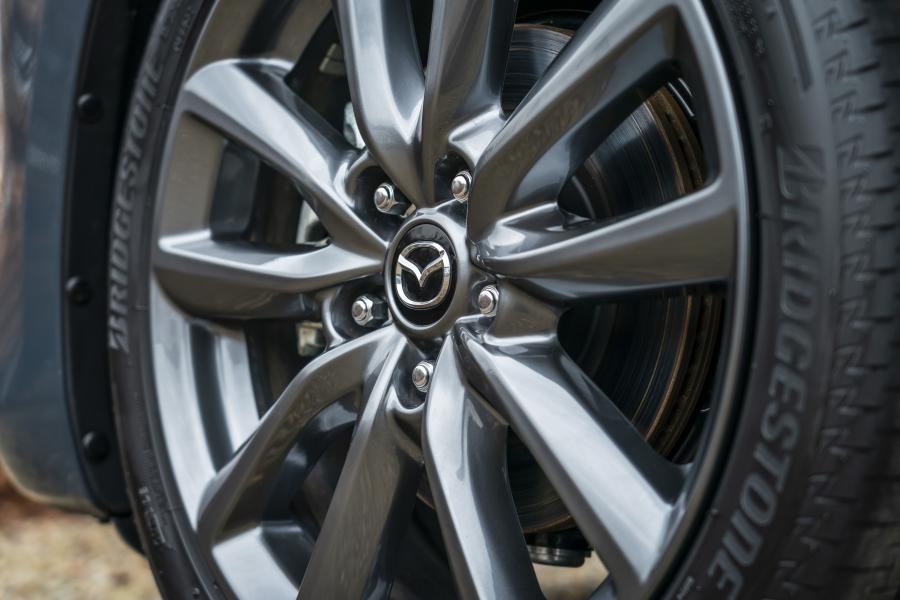 Колеса Mazda3 Skyactiv-G GT Sport Hatchback 2019 года  (UK) (фото 50 из 83)